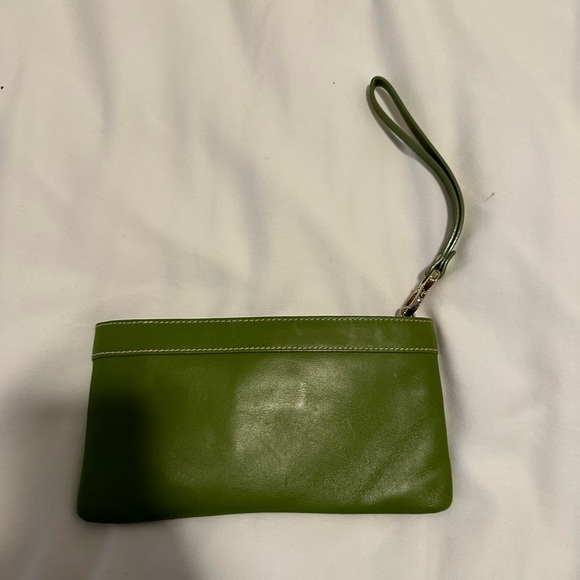 Green Kate spade wristlet - Picture 3 of 3